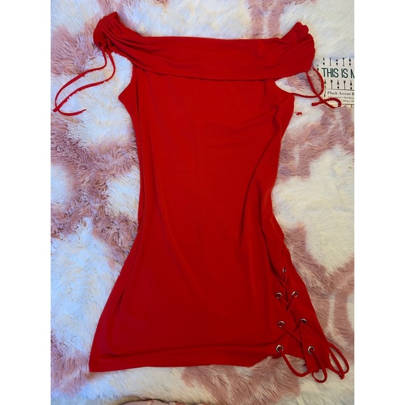 Forever 21 Dresses & Skirts - Off The Shoulder Red Dress